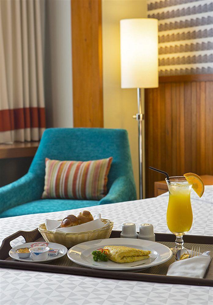 Hotel Exe Miraflores 4*